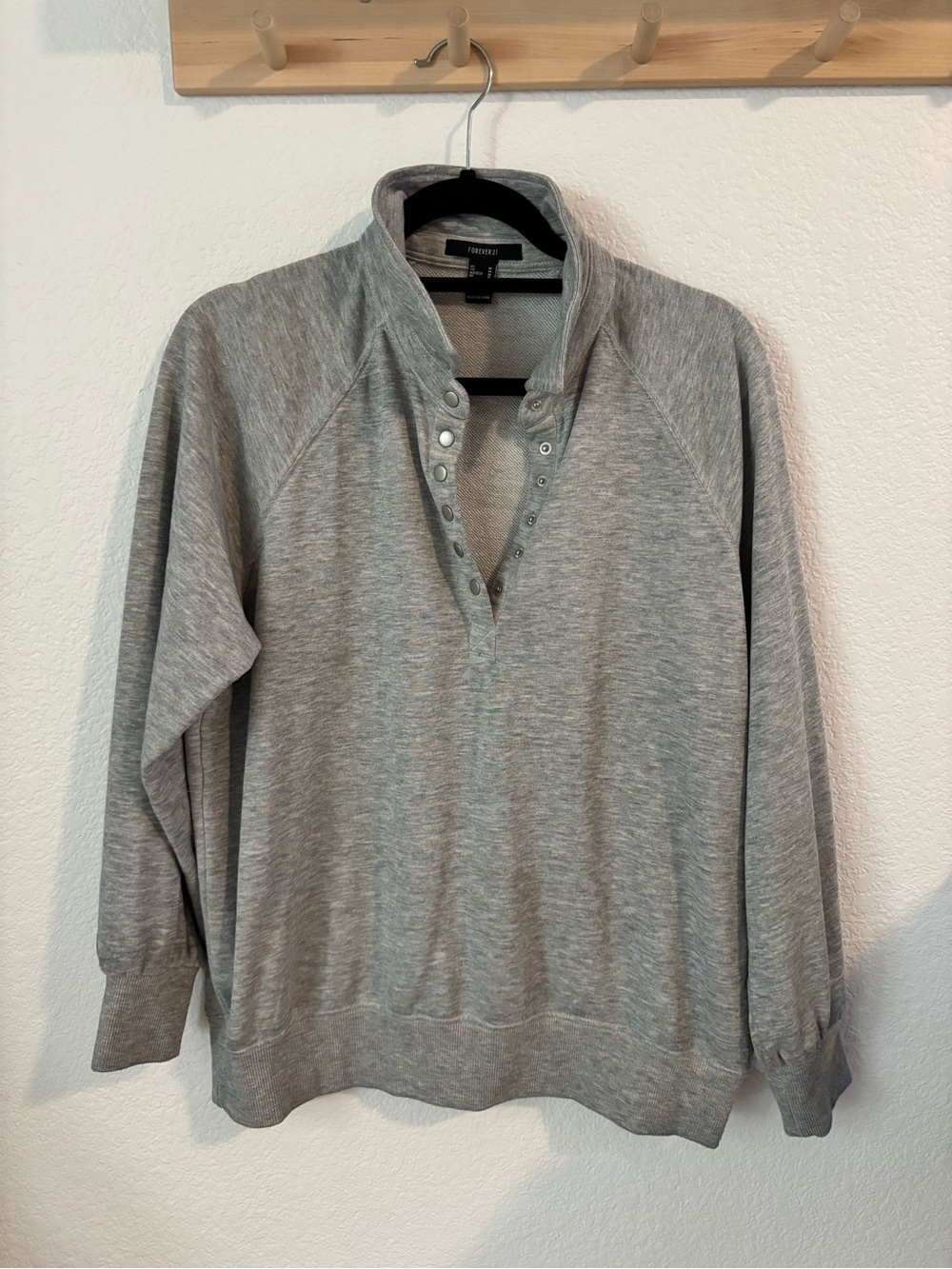 Forever 21 Heather Gray V-Neck Snap Pullover Sweater